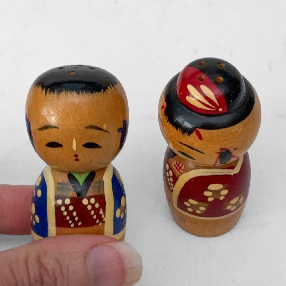 VTG Japanese Kokeshi Doll Salt & Pepper Shakers Wooden Hand Painted Japan
